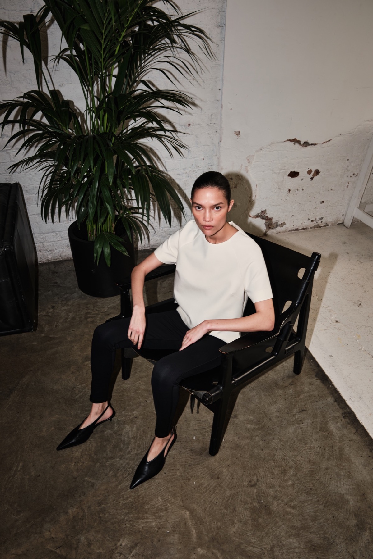 Fashion portrait taken behind the scenes of Emello SS26